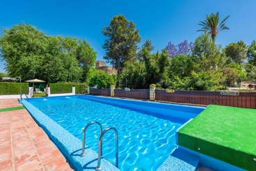 Ferienhaus auf dem Land mit groβem Swimming Pool in El Coronil