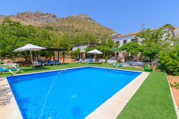 Jolie villa dans la montagne avec piscine