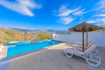 Casa rural para ocho personas, con bellas vistas al campo