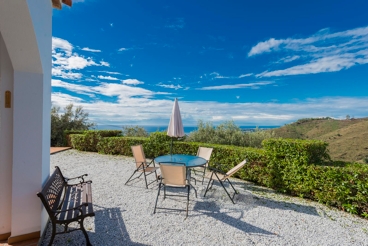 Wunderschönes Ferienhaus mit großem Außenbereich und Meerblick