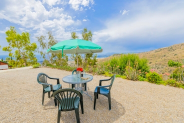 Location de vacances moderne et en bois avec vue mer