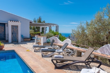 Welcoming holiday home surrounded by nature with lovely views near Frigiliana