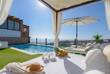 Wunderschönes Ferienhaus mit Meerblick, beheiztem Pool und Jacuzzi
