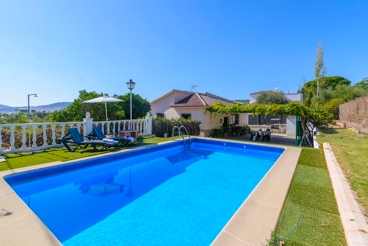 Jolie maison de vacances avec jardin à El Bosque