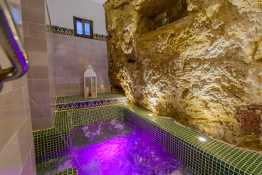 Malerisches Ferienhaus mit tollem Jacuzzi in Peñaflor