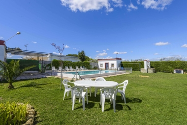 Mooi vakantiehuis met grote tuin en pool in Sanlúcar La Mayor