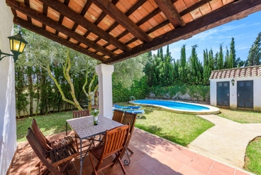 Bonita casa rural cerca de la playa con aire acondicionado en zona tranquila