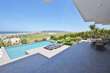 Fabulosa villa de lujo con piscina Infinity cerca de la playa en Zahara de los Atunes