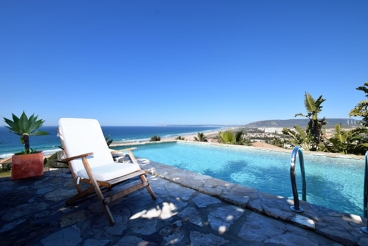 Villa de lujo rodeada de naturaleza a 2 km de las playas en Zahara de los Atunes