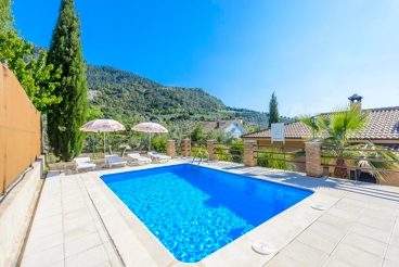 Familienfreundliche andalusische Finca mit tollem Außenbereich und Pool
