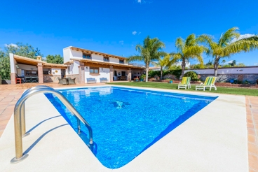 Villa près de la mer avec jardin et piscine à Mijas Costa
