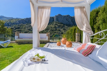Gorgeous holiday villa for ten people - less than 15 km from Ronda