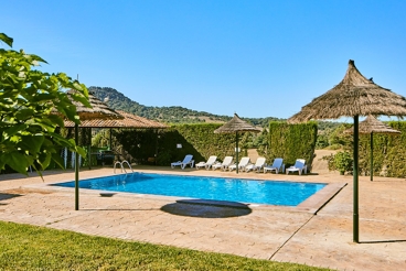 Enorme vakantievilla voor 20 personen in de prachtige omgeving van de Sierra de Cadiz