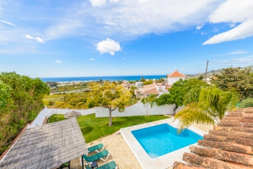 Jolie villa avec piscine près de la mer à Frigiliana