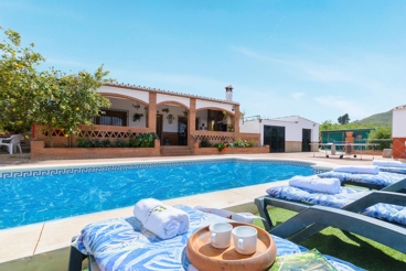 Superbe villa avec un espace loisirs près du Caminito del Rey