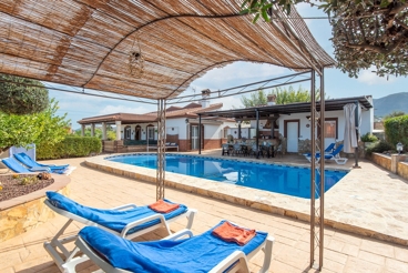 Casa Rural cerca de la playa con barbacoa y piscina en Alhaurín el Grande