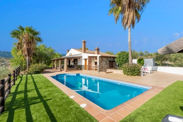 Villa met zwembad en jacuzzi - perfect voor ontspanning