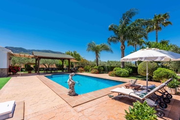 Fantastic holiday villa with heated private pool and spectacular outdoors