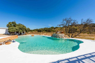 Maison de vacances avec grands extérieurs au charme rustique