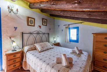 Fabulous rustic apartment for two people on the outskirts of Frigiliana