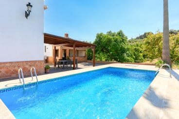 Charming villa with rustic decoration in the Sierra de las Nieves