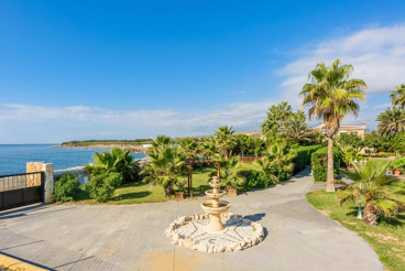 Impresionante casa de vacaciones con acceso privado a la playa