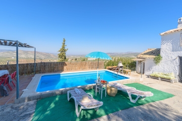 Ferienhaus mit privater Terrasse und spektakulärer Aussicht in der Provinz Jaen