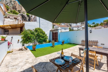 Holiday apartment in Moclin with stunning views of the Castle