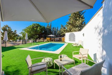 Quaint holiday villa with spacious bedrooms and a nice patio in Seville province