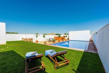 Moderna casa de vacaciones vallada para 10 personas cerca de Sevilla