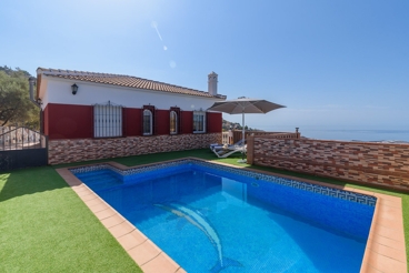 Holiday home overlooking the sea and Torrox