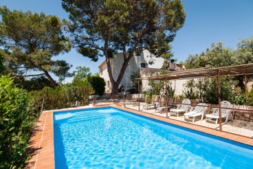 Spacious 7-bedroom holiday villa with fantastic terrace
