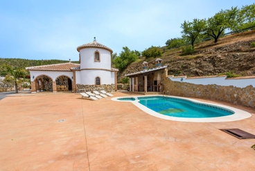 Vakantiehuis met 4 slaapkamers, ruim terras en panoramisch uitzicht in de provincie Malaga