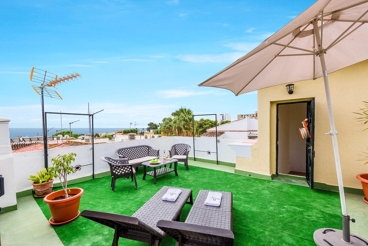 Three-storey holiday villa for 8 people in Benalmádena