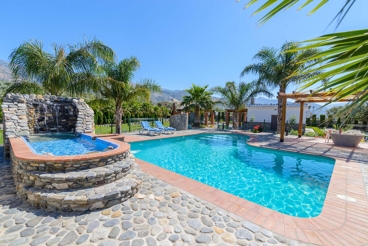 Mooi Andalusisch huis met spectaculair pool