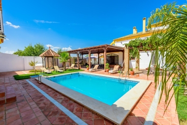 12-people holiday villa all comfort in Fuente de Piedra