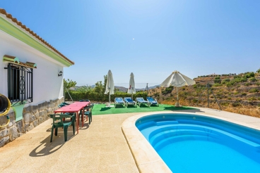 9-people holiday home on a hilltop in Malaga province