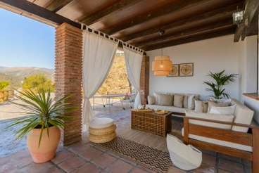 Maison de vacances avec jolie terrasse, située entre Torrox et Frigiliana