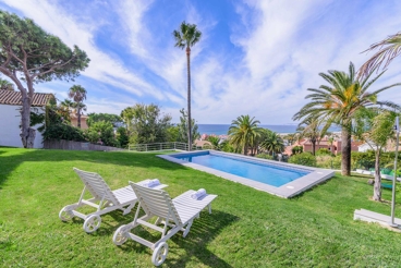 Splendide Villa de luxe près de la mer avec terrasse panoramique près de Tarifa