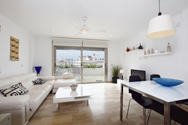 Moderno apartamento para 6 personas con Jacuzzi en Zahara de los Atunes
