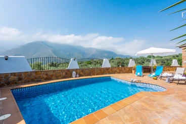 Casa rural con aire y vistas de ensueño a las montañas de la Sierra Nevada