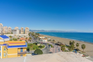 Apartamento para familia en primera línea de playa en Torremolinos