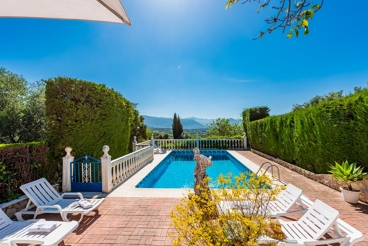 Casa rural con encanto rústico y precioso jardín privado en la Sierra de Cádiz