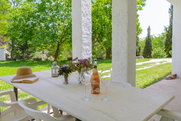 Casa rural en precioso bosque de secuoyas en la provincia de Granada