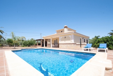 Villa près de la mer avec cheminée et barbecue à Alhaurín el Grande