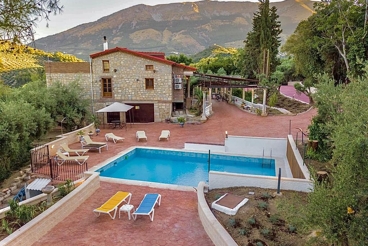 Vakantiehuis met Wifi en zwembad in Jaén
