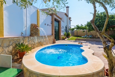 Holiday home for groups - 4 km from Antequera