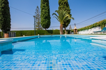 Casa Rural cerca de la playa con piscina y Wifi en Alhaurín de la Torre para 8 personas