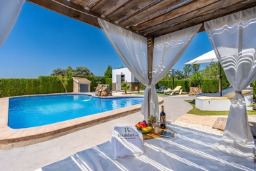 Casa rural con mesa de ping-pong y parque infantil en la provincia de Granada