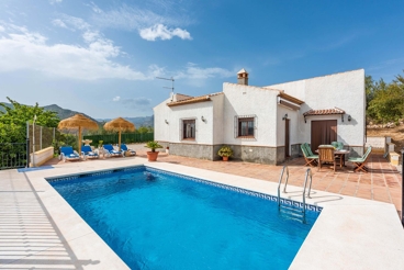 Casa rural para 6 personas, con terraza panorámica cerca de Periana